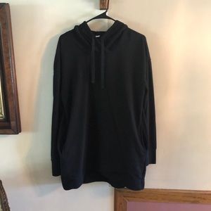 Old Navy Black size large L sweatshirt with pockets&  hood longer length hoodie